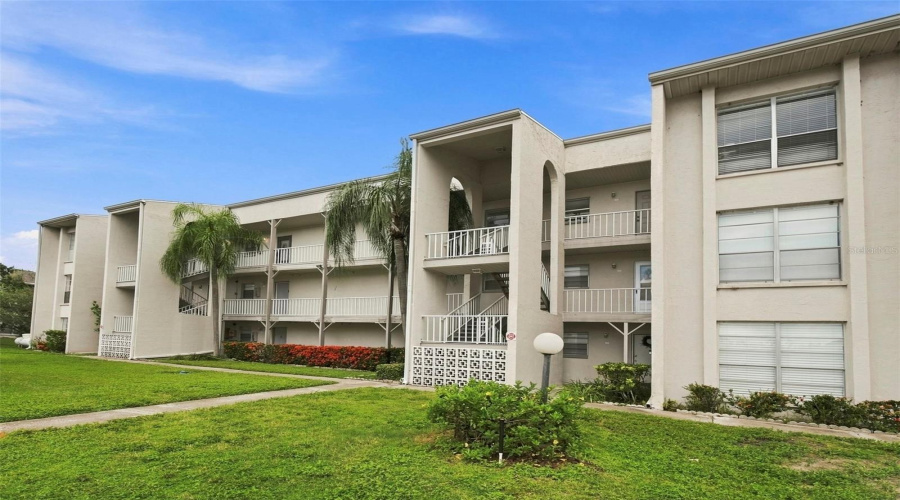 Clearwater, Florida 33759, 1 Bedroom Bedrooms, ,1 Bathroombathrooms,Residential,For Sale,State Road 590,0,Mfrtb8542343