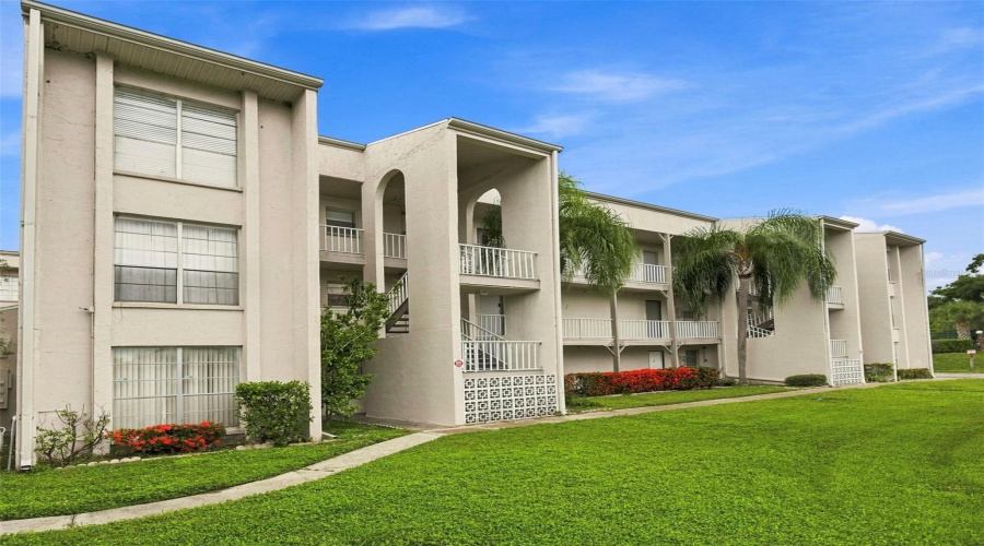 Clearwater, Florida 33759, 1 Bedroom Bedrooms, ,1 Bathroombathrooms,Residential,For Sale,State Road 590,0,Mfrtb8542343