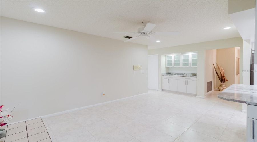 Tampa, Florida 33614, 4 Bedroom Bedrooms, ,2 Bathroombathrooms,Residential,For Sale,La Serena,0,Mfrtb8484918