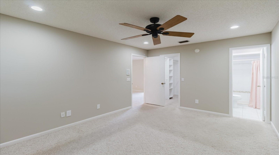 Tampa, Florida 33614, 4 Bedroom Bedrooms, ,2 Bathroombathrooms,Residential,For Sale,La Serena,0,Mfrtb8484918