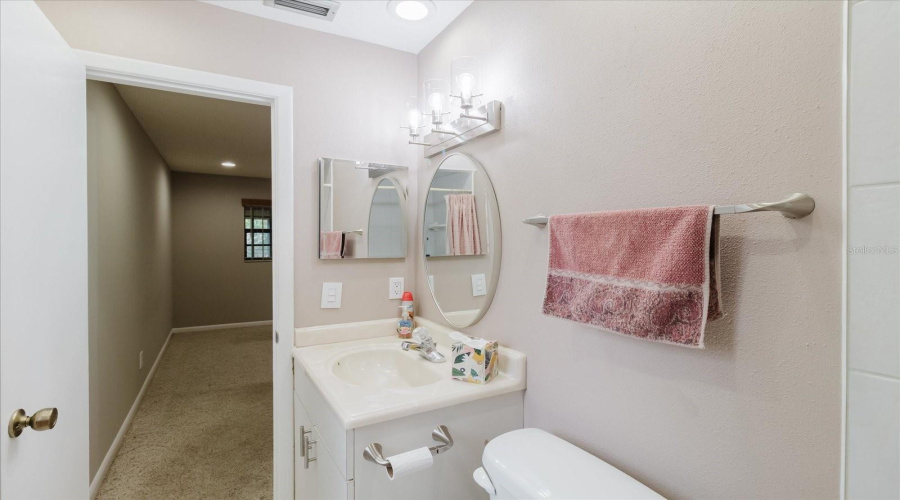 Tampa, Florida 33614, 4 Bedroom Bedrooms, ,2 Bathroombathrooms,Residential,For Sale,La Serena,0,Mfrtb8484918