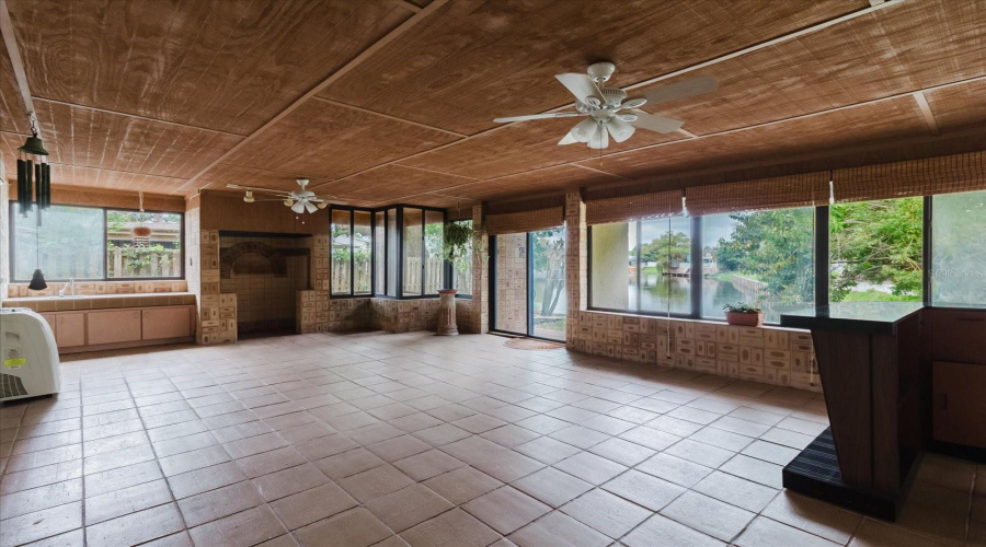 Tampa, Florida 33614, 4 Bedroom Bedrooms, ,2 Bathroombathrooms,Residential,For Sale,La Serena,0,Mfrtb8484918