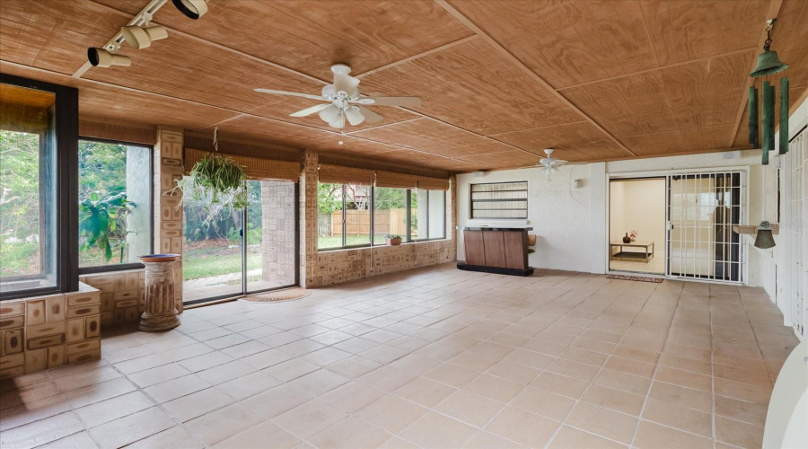 Tampa, Florida 33614, 4 Bedroom Bedrooms, ,2 Bathroombathrooms,Residential,For Sale,La Serena,0,Mfrtb8484918