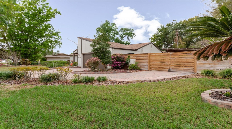 Tampa, Florida 33614, 4 Bedroom Bedrooms, ,2 Bathroombathrooms,Residential,For Sale,La Serena,0,Mfrtb8484918