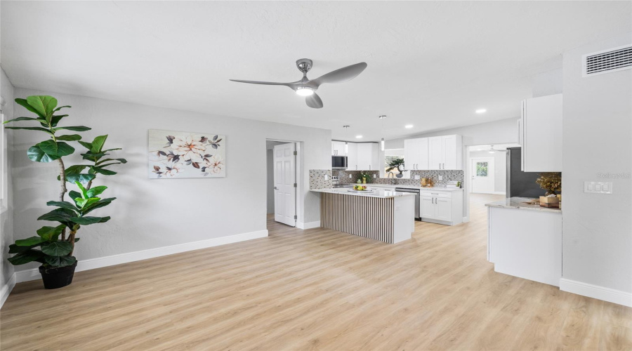St Petersburg, Florida 33703, 4 Bedroom Bedrooms, ,2 Bathroombathrooms,Residential,For Sale,Davison,0,Mfrtb8536409