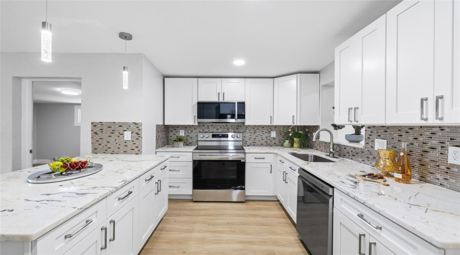 St Petersburg, Florida 33703, 4 Bedroom Bedrooms, ,2 Bathroombathrooms,Residential,For Sale,Davison,0,Mfrtb8536409