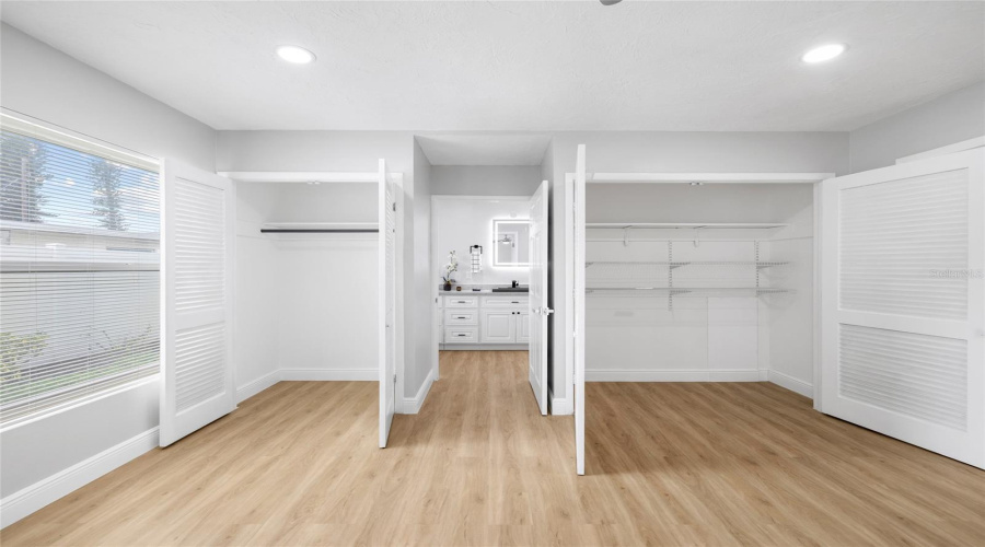 St Petersburg, Florida 33703, 4 Bedroom Bedrooms, ,2 Bathroombathrooms,Residential,For Sale,Davison,0,Mfrtb8536409