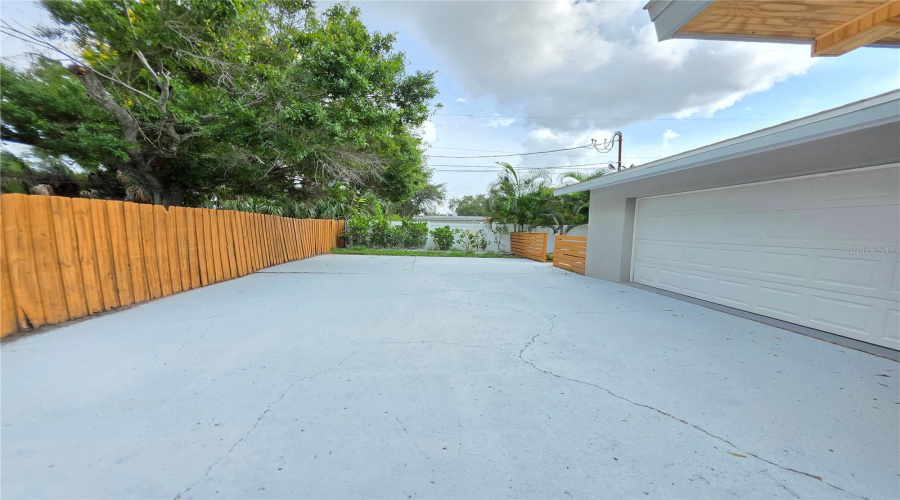 St Petersburg, Florida 33703, 4 Bedroom Bedrooms, ,2 Bathroombathrooms,Residential,For Sale,Davison,0,Mfrtb8536409