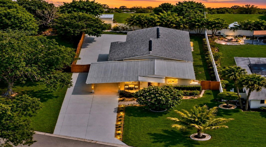 St Petersburg, Florida 33703, 4 Bedroom Bedrooms, ,2 Bathroombathrooms,Residential,For Sale,Davison,0,Mfrtb8536409