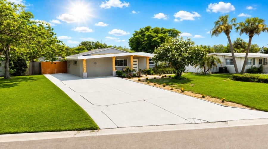 St Petersburg, Florida 33703, 4 Bedroom Bedrooms, ,2 Bathroombathrooms,Residential,For Sale,Davison,0,Mfrtb8536409