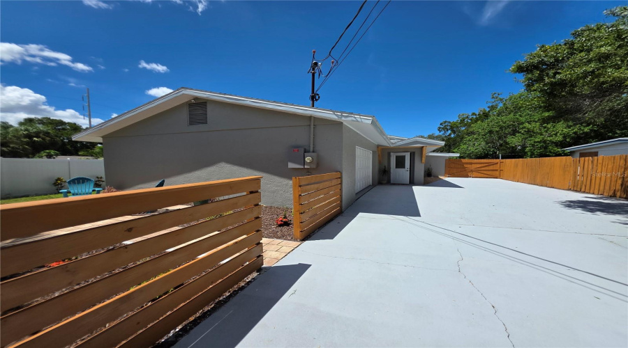 St Petersburg, Florida 33703, 4 Bedroom Bedrooms, ,2 Bathroombathrooms,Residential,For Sale,Davison,0,Mfrtb8536409