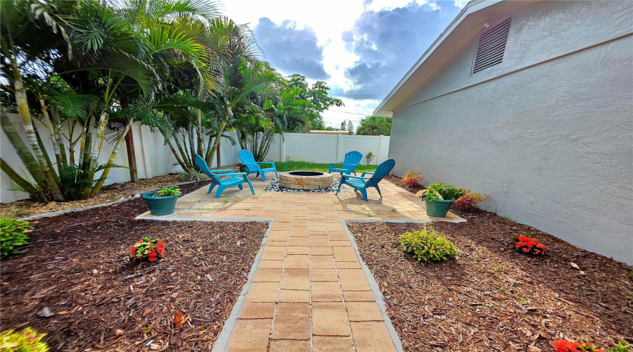 St Petersburg, Florida 33703, 4 Bedroom Bedrooms, ,2 Bathroombathrooms,Residential,For Sale,Davison,0,Mfrtb8536409