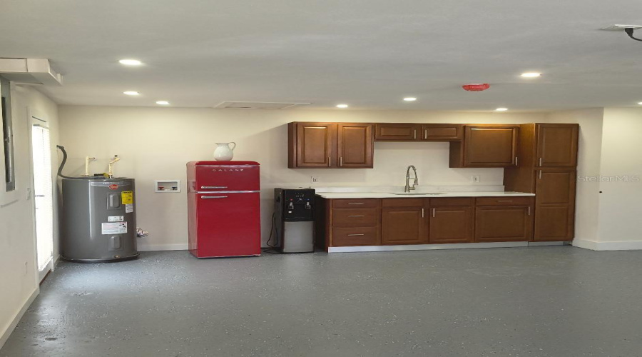 Tampa, Florida 33634, 4 Bedroom Bedrooms, ,3 Bathroombathrooms,Residential,For Sale,Fountain,0,Mfrtb8531380