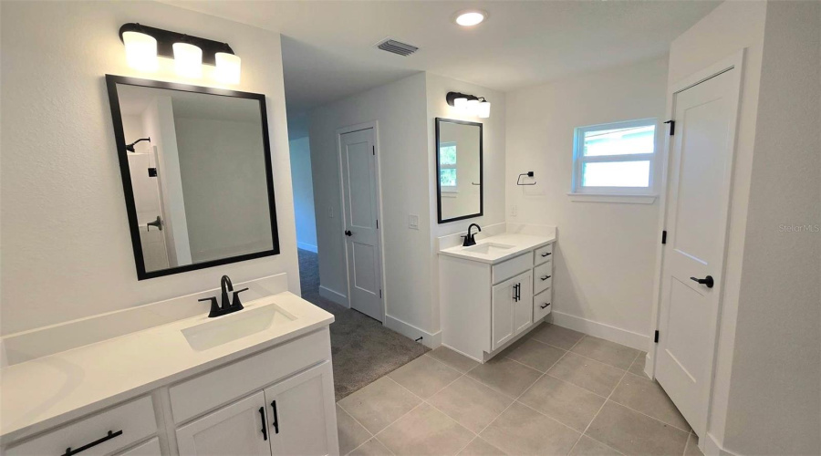 North Port, Florida 34286, 3 Bedroom Bedrooms, ,2 Bathroombathrooms,Residential,For Sale,Armenia,0,Mfra4682195