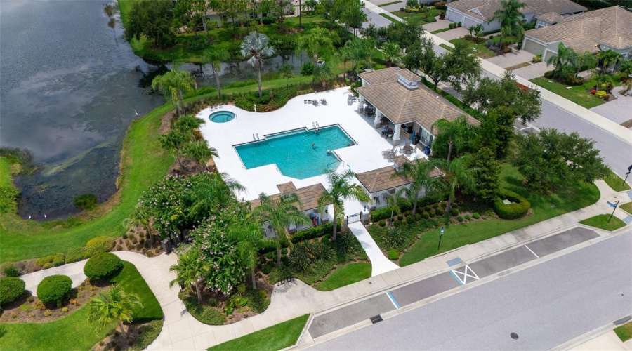 Residents Enjoy Access To Fairfield'S Beautifully Maintained Heated Pool And Spa, Complemented By Poolside Cabanas And Outdoor Gathering Spaces