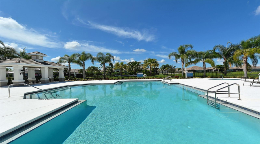 Bradenton, Florida 34203, 2 Bedroom Bedrooms, ,2 Bathroombathrooms,Residential,For Sale,Maymont Park,0,Mfra4698532
