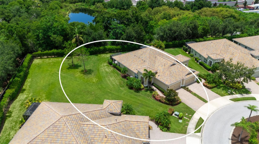 Bradenton, Florida 34203, 2 Bedroom Bedrooms, ,2 Bathroombathrooms,Residential,For Sale,Maymont Park,0,Mfra4698532