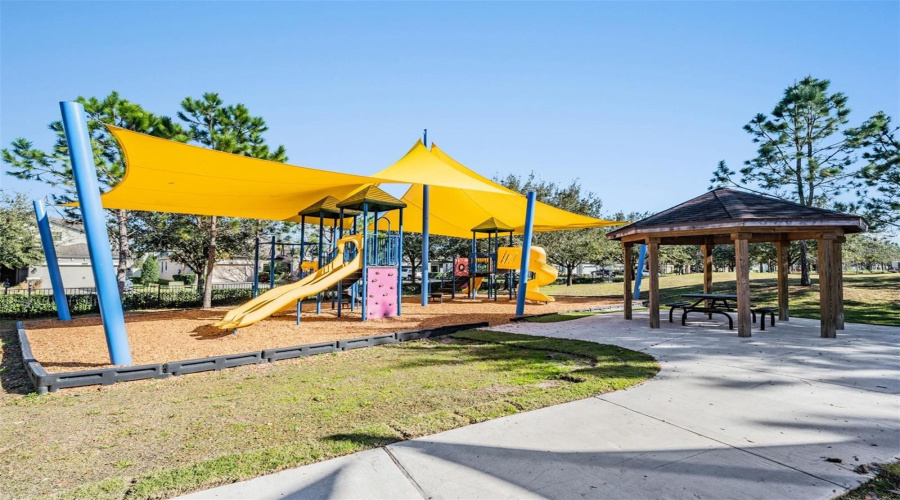 Land O Lakes, Florida 34637, 4 Bedroom Bedrooms, ,3 Bathroombathrooms,Residential,For Sale,Bella Vita,0,Mfrtb8515101