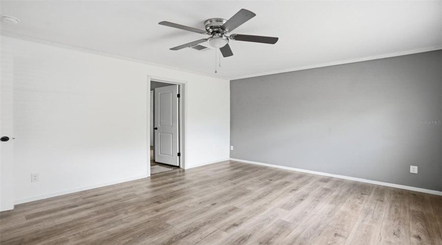 Weeki Wachee, Florida 34613, 4 Bedroom Bedrooms, ,2 Bathroombathrooms,Residential,For Sale,Round Lake,0,Mfrw7884685