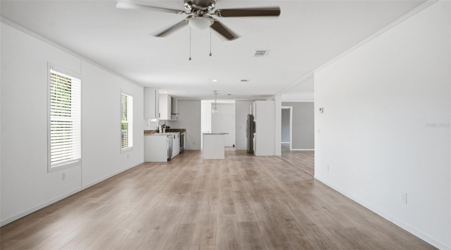 Weeki Wachee, Florida 34613, 4 Bedroom Bedrooms, ,2 Bathroombathrooms,Residential,For Sale,Round Lake,0,Mfrw7884685