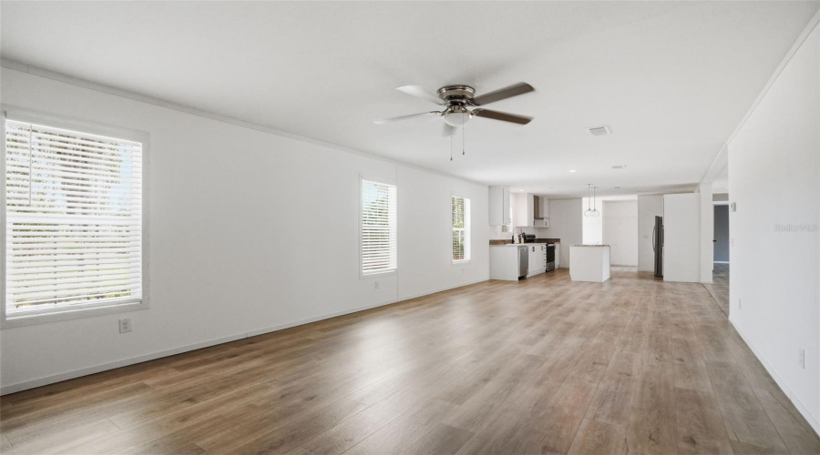 Weeki Wachee, Florida 34613, 4 Bedroom Bedrooms, ,2 Bathroombathrooms,Residential,For Sale,Round Lake,0,Mfrw7884685