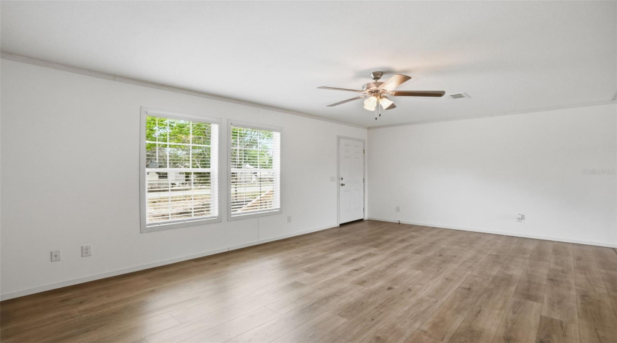 Weeki Wachee, Florida 34613, 4 Bedroom Bedrooms, ,2 Bathroombathrooms,Residential,For Sale,Round Lake,0,Mfrw7884685