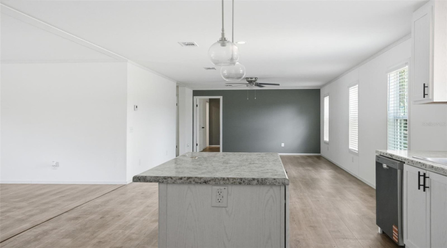 Weeki Wachee, Florida 34613, 4 Bedroom Bedrooms, ,2 Bathroombathrooms,Residential,For Sale,Round Lake,0,Mfrw7884685