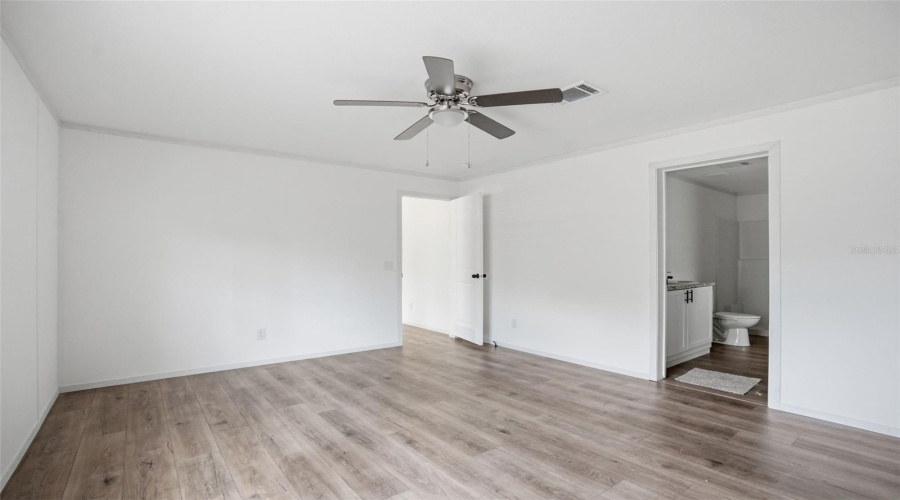 Weeki Wachee, Florida 34613, 4 Bedroom Bedrooms, ,2 Bathroombathrooms,Residential,For Sale,Round Lake,0,Mfrw7884685