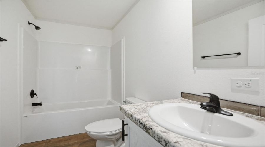 Weeki Wachee, Florida 34613, 4 Bedroom Bedrooms, ,2 Bathroombathrooms,Residential,For Sale,Round Lake,0,Mfrw7884685
