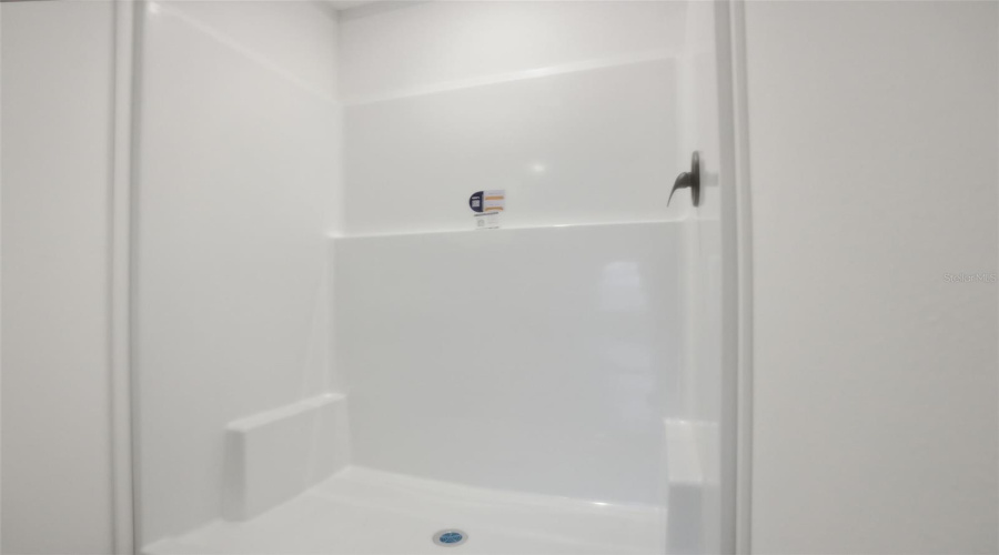 Weeki Wachee, Florida 34613, 4 Bedroom Bedrooms, ,2 Bathroombathrooms,Residential,For Sale,Round Lake,0,Mfrw7884685