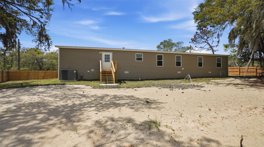 Weeki Wachee, Florida 34613, 4 Bedroom Bedrooms, ,2 Bathroombathrooms,Residential,For Sale,Round Lake,0,Mfrw7884685