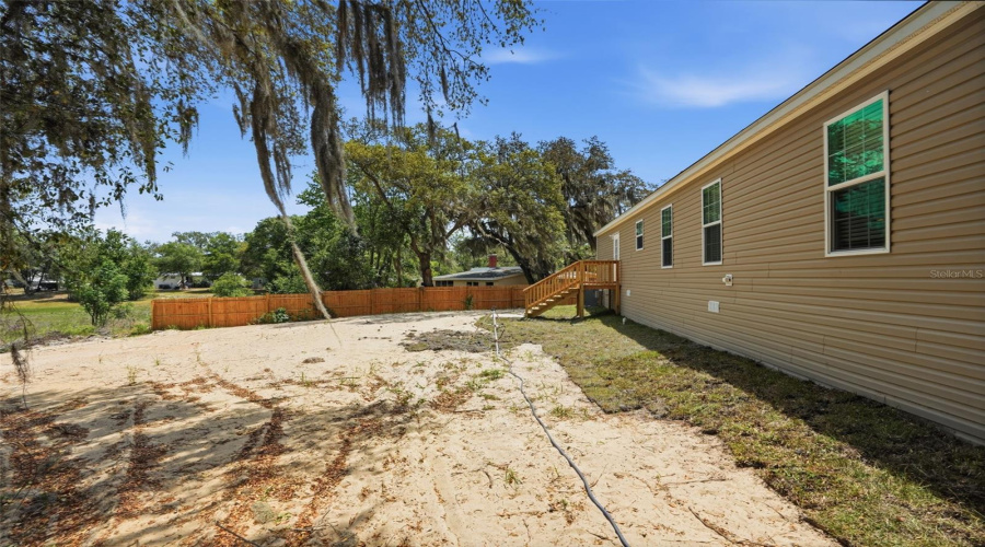 Weeki Wachee, Florida 34613, 4 Bedroom Bedrooms, ,2 Bathroombathrooms,Residential,For Sale,Round Lake,0,Mfrw7884685