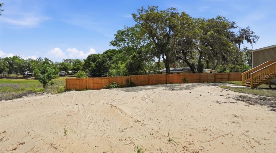 Weeki Wachee, Florida 34613, 4 Bedroom Bedrooms, ,2 Bathroombathrooms,Residential,For Sale,Round Lake,0,Mfrw7884685