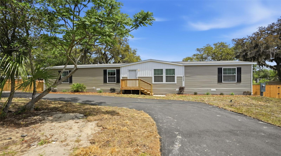 Weeki Wachee, Florida 34613, 4 Bedroom Bedrooms, ,2 Bathroombathrooms,Residential,For Sale,Round Lake,0,Mfrw7884685