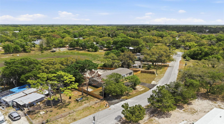 Weeki Wachee, Florida 34613, 4 Bedroom Bedrooms, ,2 Bathroombathrooms,Residential,For Sale,Round Lake,0,Mfrw7884685