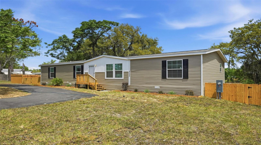 Weeki Wachee, Florida 34613, 4 Bedroom Bedrooms, ,2 Bathroombathrooms,Residential,For Sale,Round Lake,0,Mfrw7884685