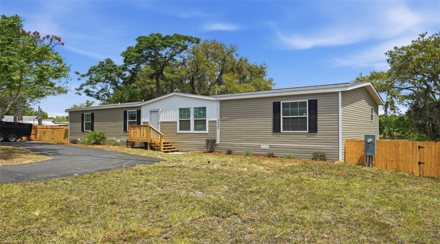 Weeki Wachee, Florida 34613, 4 Bedroom Bedrooms, ,2 Bathroombathrooms,Residential,For Sale,Round Lake,0,Mfrw7884685