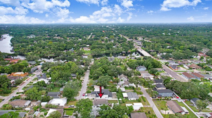 Tampa, Florida 33604, 3 Bedroom Bedrooms, ,2 Bathroombathrooms,Residential,For Sale,Hiawatha,0,Mfrtb8535812