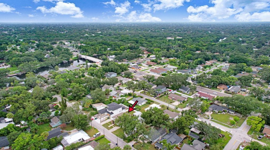 Tampa, Florida 33604, 3 Bedroom Bedrooms, ,2 Bathroombathrooms,Residential,For Sale,Hiawatha,0,Mfrtb8535812