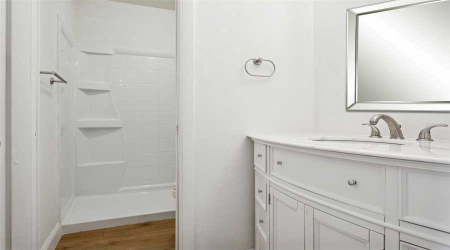 Tampa, Florida 33617, 3 Bedroom Bedrooms, ,2 Bathroombathrooms,Residential,For Sale,Tennis Court,0,Mfrtb8466695