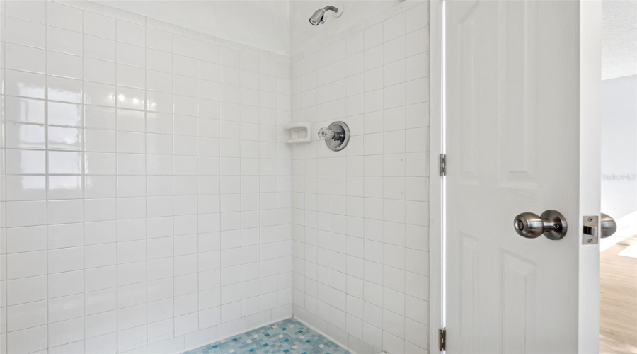 Tampa, Florida 33617, 3 Bedroom Bedrooms, ,2 Bathroombathrooms,Residential,For Sale,Tennis Court,0,Mfrtb8466695