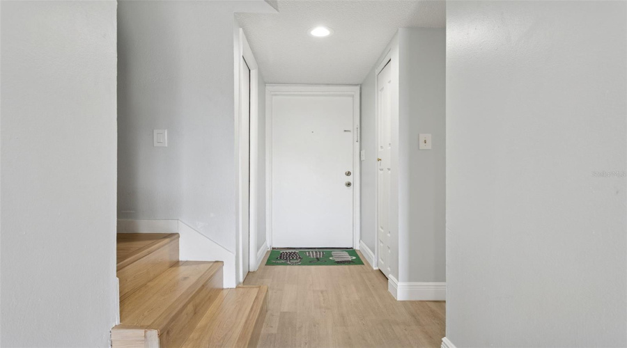 Tampa, Florida 33617, 3 Bedroom Bedrooms, ,2 Bathroombathrooms,Residential,For Sale,Tennis Court,0,Mfrtb8466695