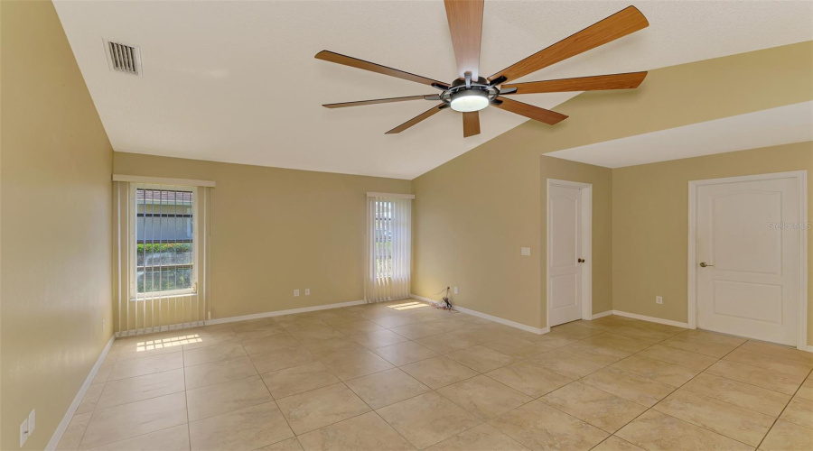 North Port, Florida 34286, 3 Bedroom Bedrooms, ,2 Bathroombathrooms,Residential,For Sale,Slayton,0,Mfrn6144903