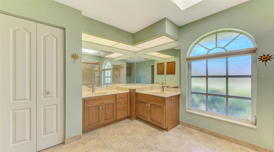 North Port, Florida 34286, 3 Bedroom Bedrooms, ,2 Bathroombathrooms,Residential,For Sale,Slayton,0,Mfrn6144903