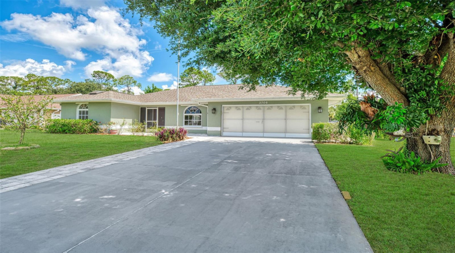 North Port, Florida 34286, 3 Bedroom Bedrooms, ,2 Bathroombathrooms,Residential,For Sale,Slayton,0,Mfrn6144903