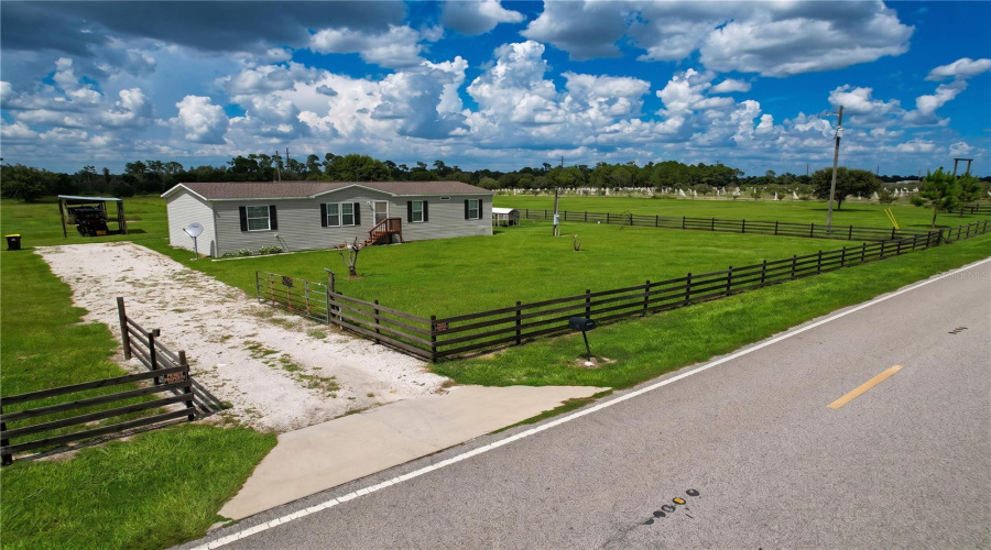 Bartow, Florida 33830, 3 Bedroom Bedrooms, ,2 Bathroombathrooms,Residential,For Sale,Lake Wales Alturas,0,Mfrp4939580