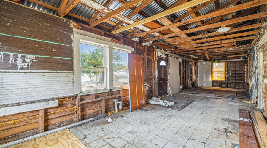 Tarpon Springs, Florida 34689, 4 Bedroom Bedrooms, ,3 Bathroombathrooms,Residential,For Sale,Division,0,Mfru8224317