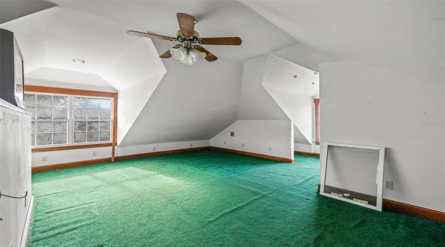 Tarpon Springs, Florida 34689, 4 Bedroom Bedrooms, ,3 Bathroombathrooms,Residential,For Sale,Division,0,Mfru8224317
