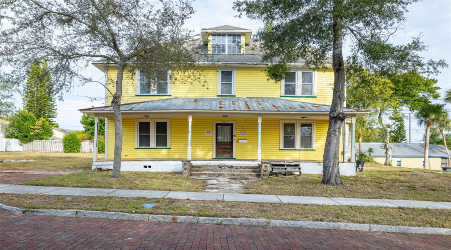 Tarpon Springs, Florida 34689, 4 Bedroom Bedrooms, ,3 Bathroombathrooms,Residential,For Sale,Division,0,Mfru8224317