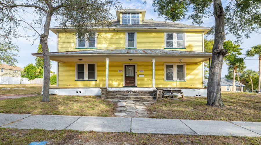 Tarpon Springs, Florida 34689, 4 Bedroom Bedrooms, ,3 Bathroombathrooms,Residential,For Sale,Division,0,Mfru8224317